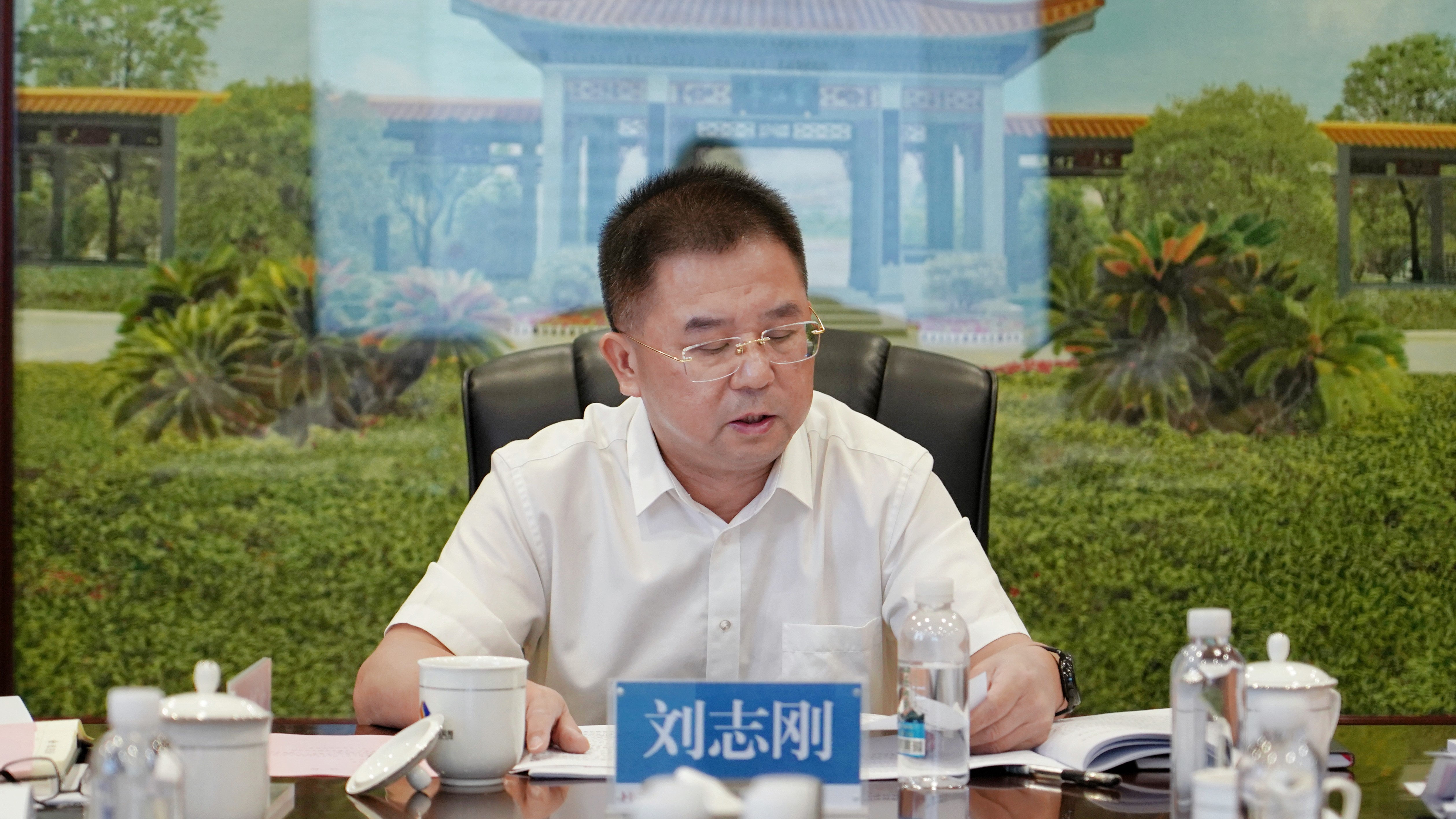 湖南發(fā)展召開(kāi)2025年上半年經(jīng)營(yíng)分析會(huì)